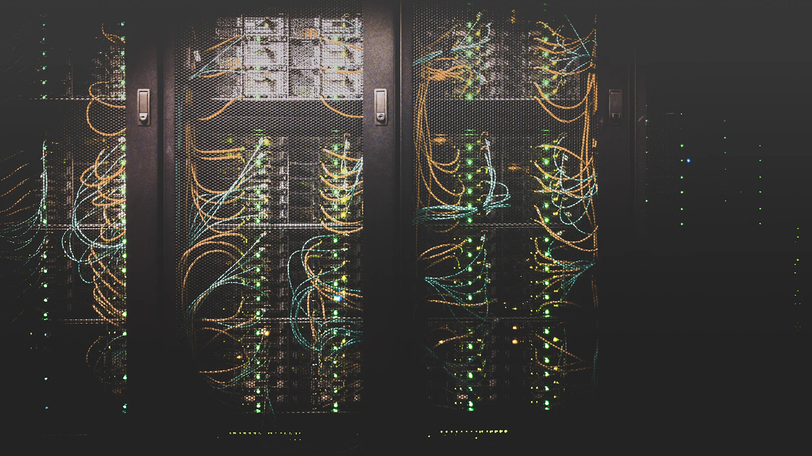 Einen Proxmox-Cluster mit Hochverfügbarkeit auf dedizierten Servern aufbauen