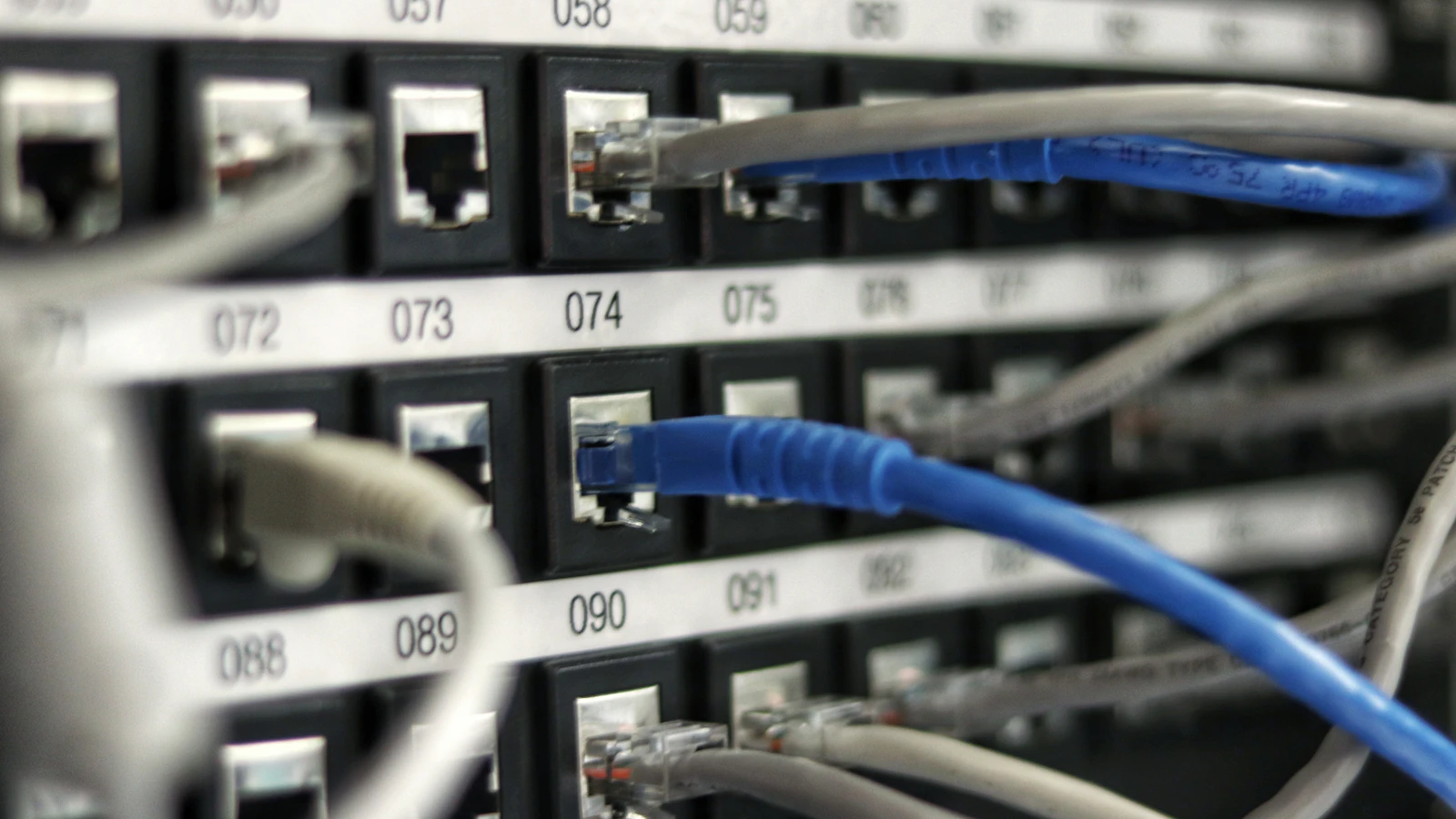 Proxmox VE Networking Explained: Bridges, Bonds and VLANs