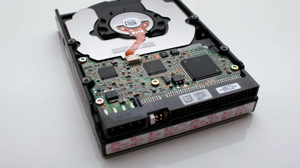 Niveaux RAID pour serveurs dédiés : 0, 1, 5, 10 et ZFS expliqués
